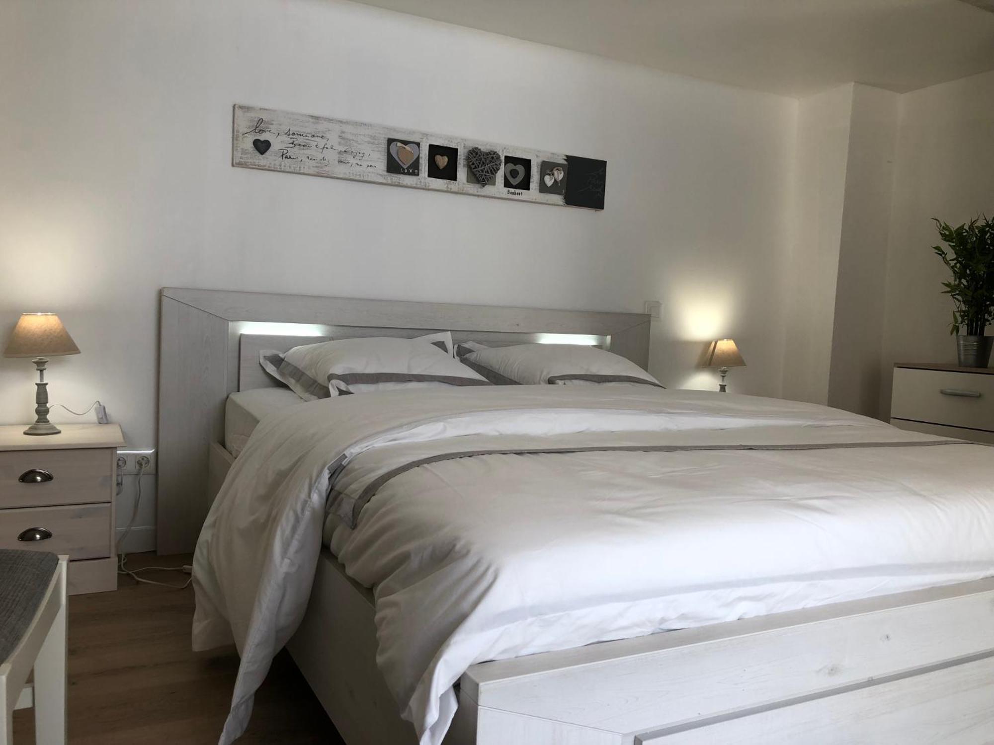 Ferienwohnung Nuitees Aixoises Aix-en-Provence Exterior foto